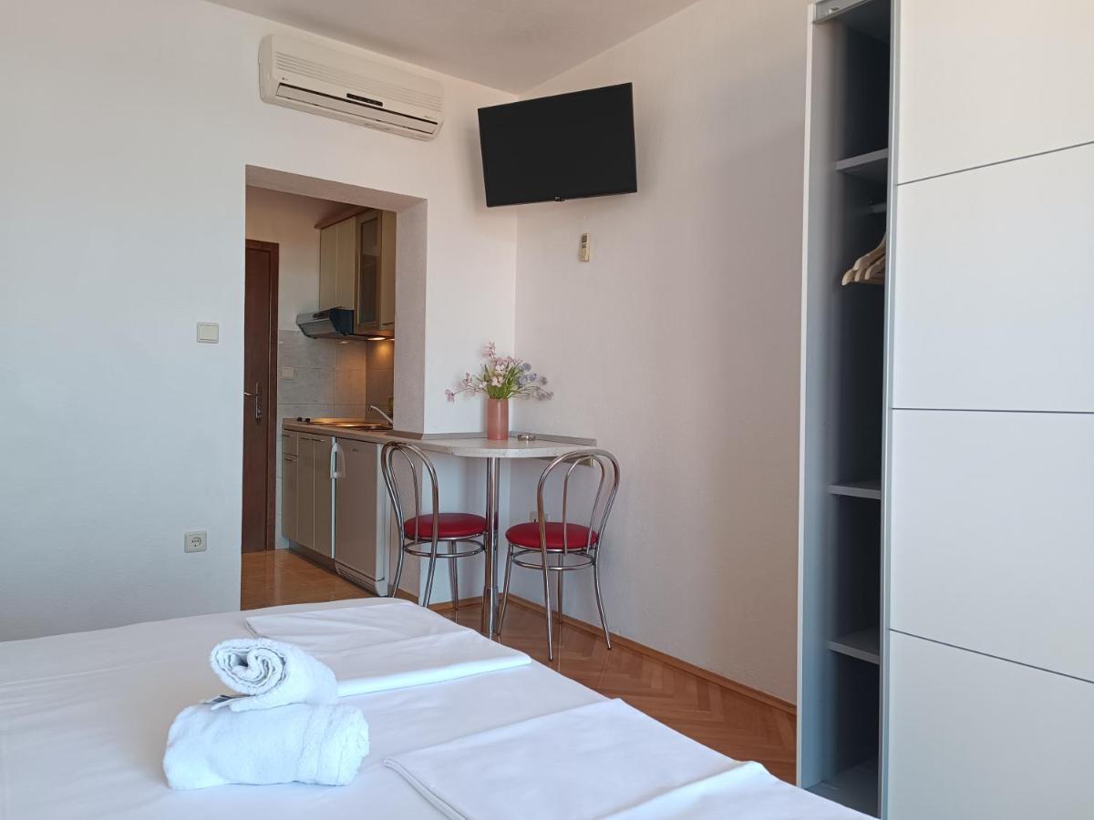 Apartments Niki Brela Luaran gambar