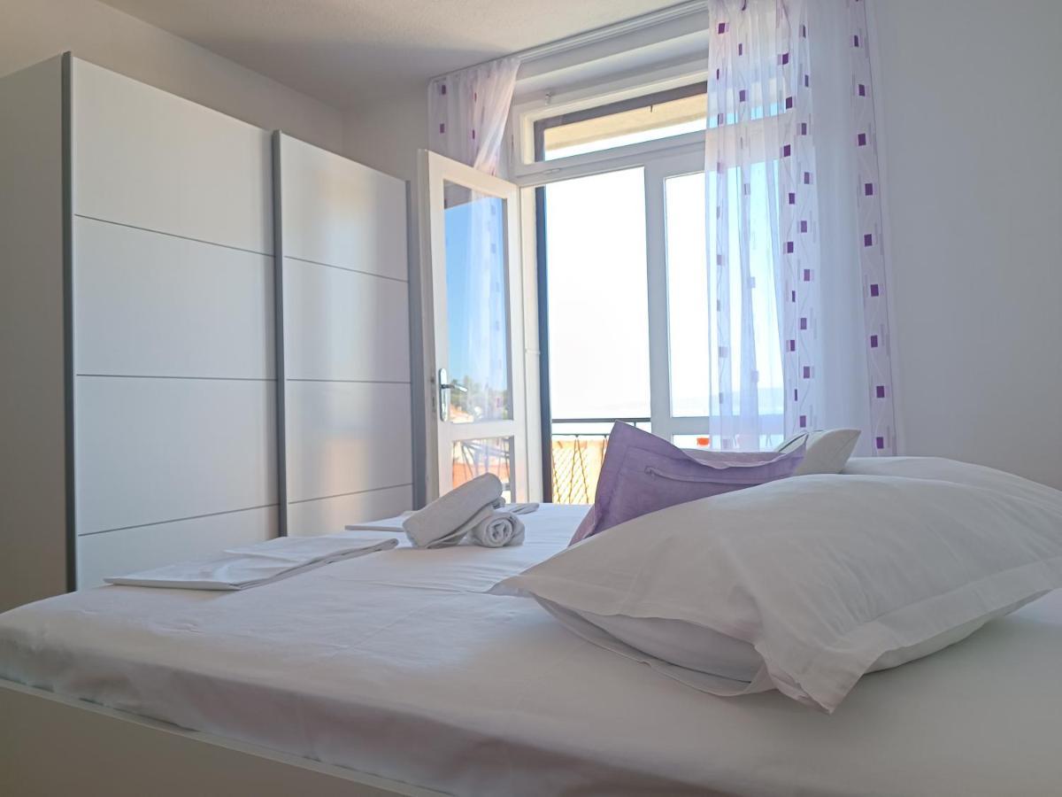 Apartments Niki Brela Luaran gambar