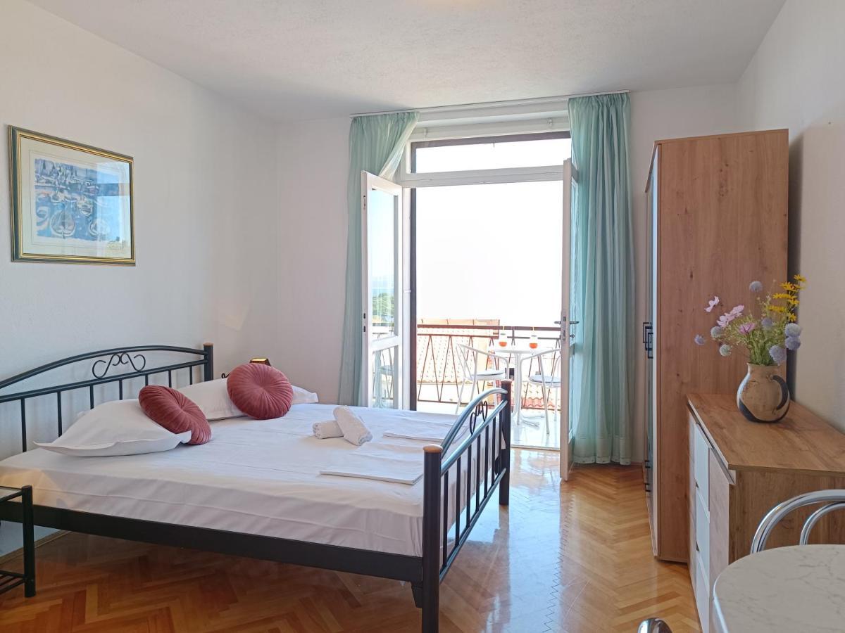 Apartments Niki Brela Luaran gambar
