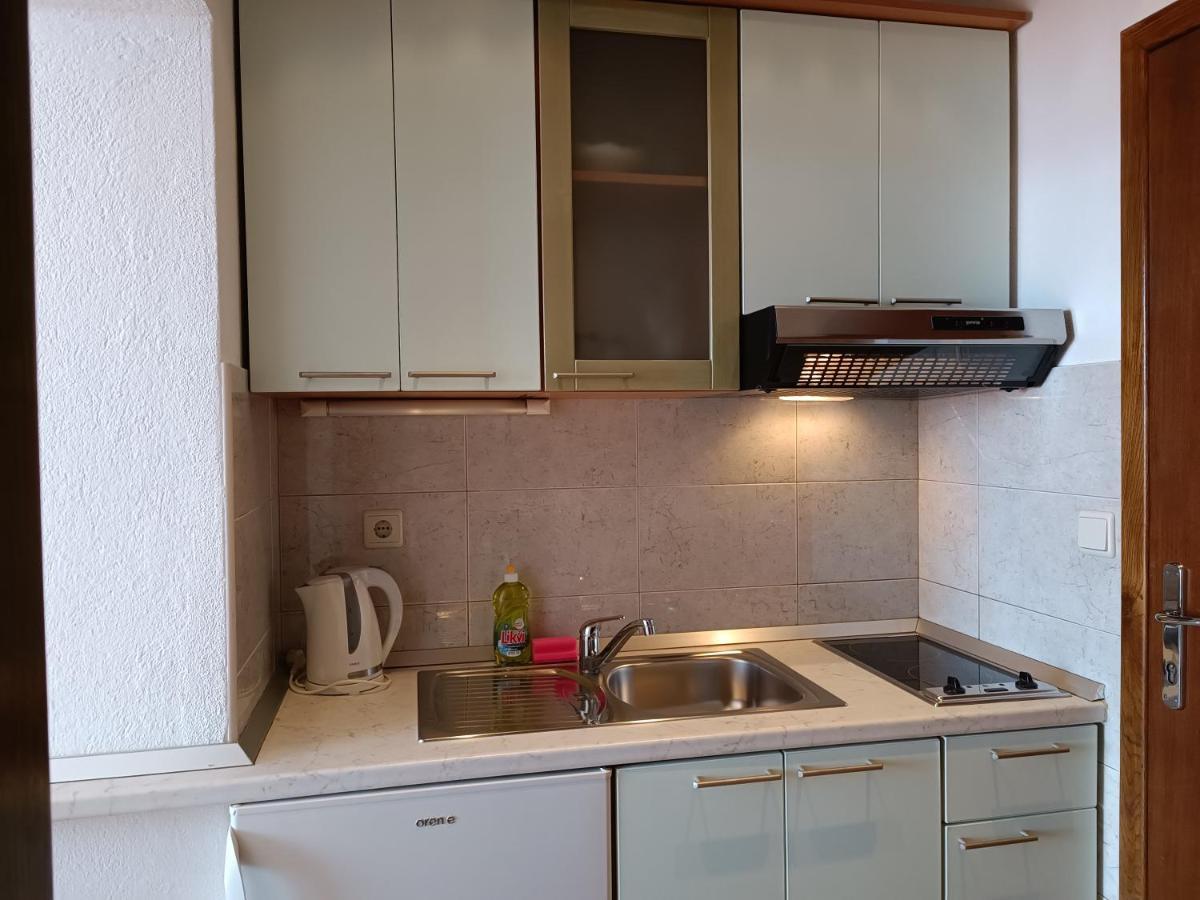 Apartments Niki Brela Luaran gambar