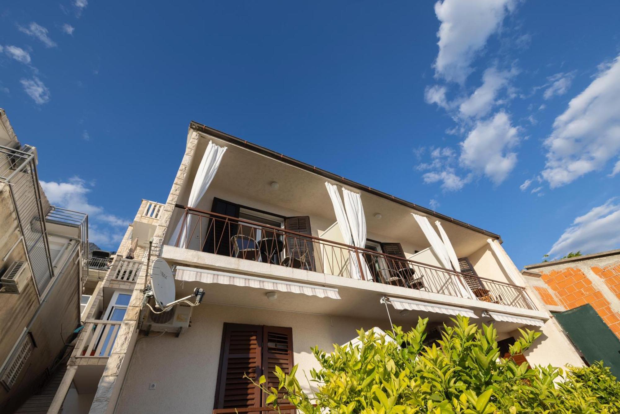 Apartments Niki Brela Luaran gambar